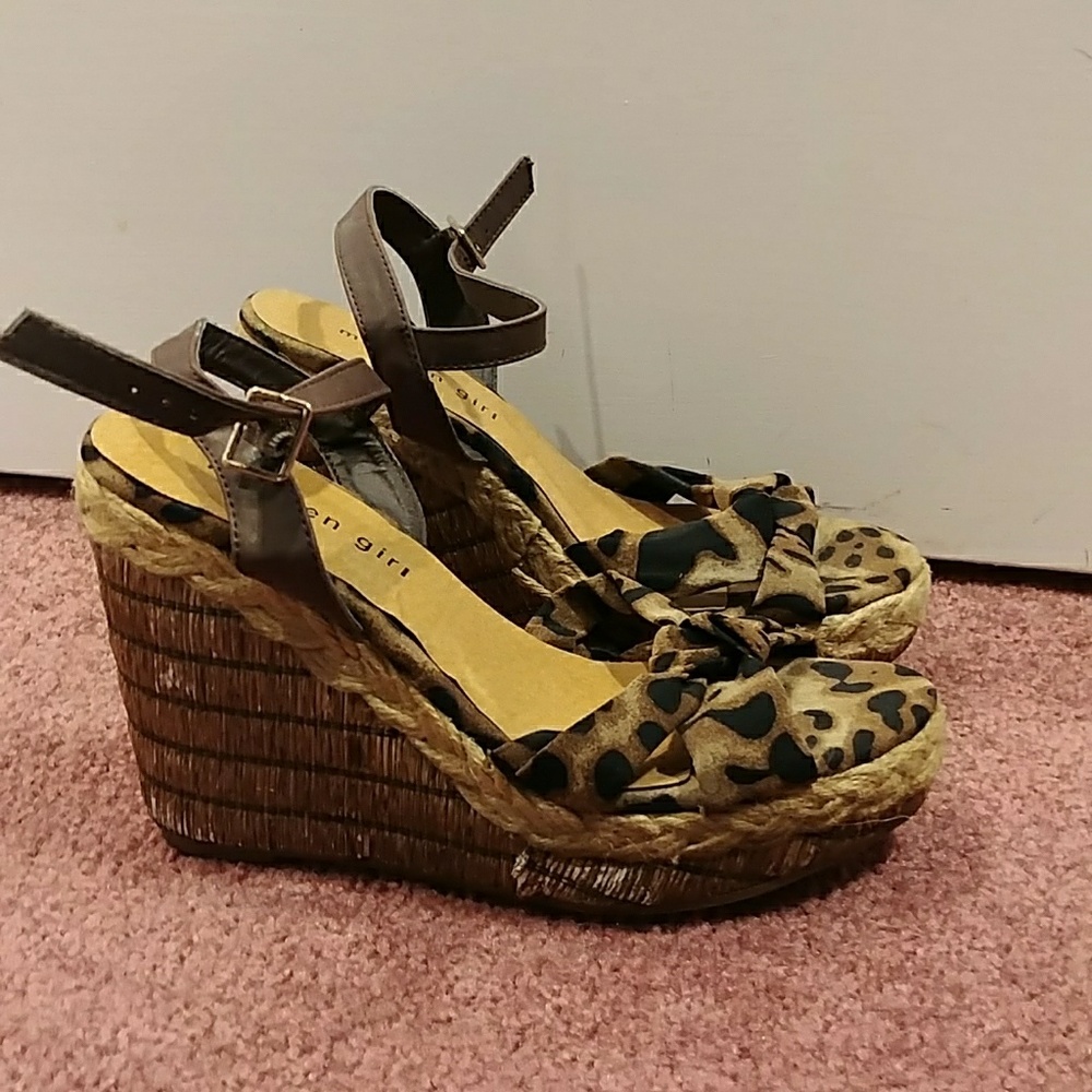Madden Girl Leopard Wedge Heal